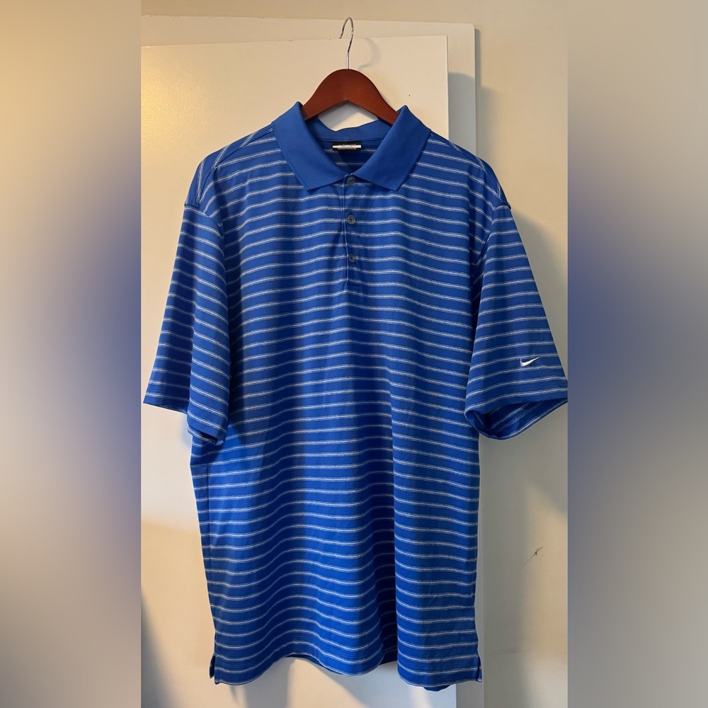 Nike Golf Dri Fit XL Blue White Stripe Polo Shortsleeve Wicking Outdoors Golf